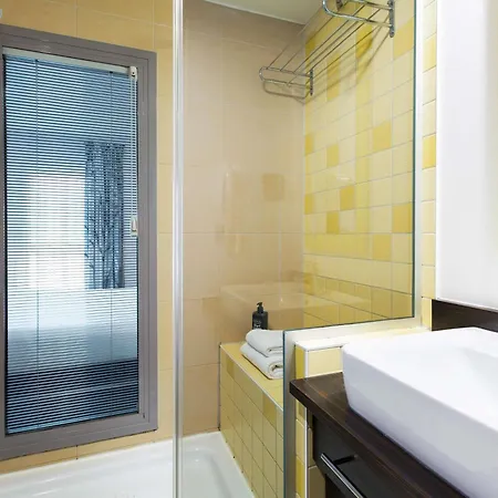 Ibis Styles Nice Vieux Port-2